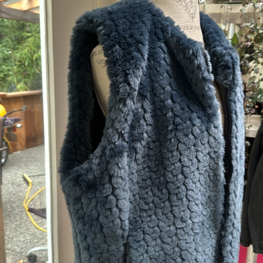 Fun Fuzzy Vest - Picture 2 of 3
